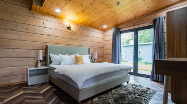 SaffronStays Paradise Pines
